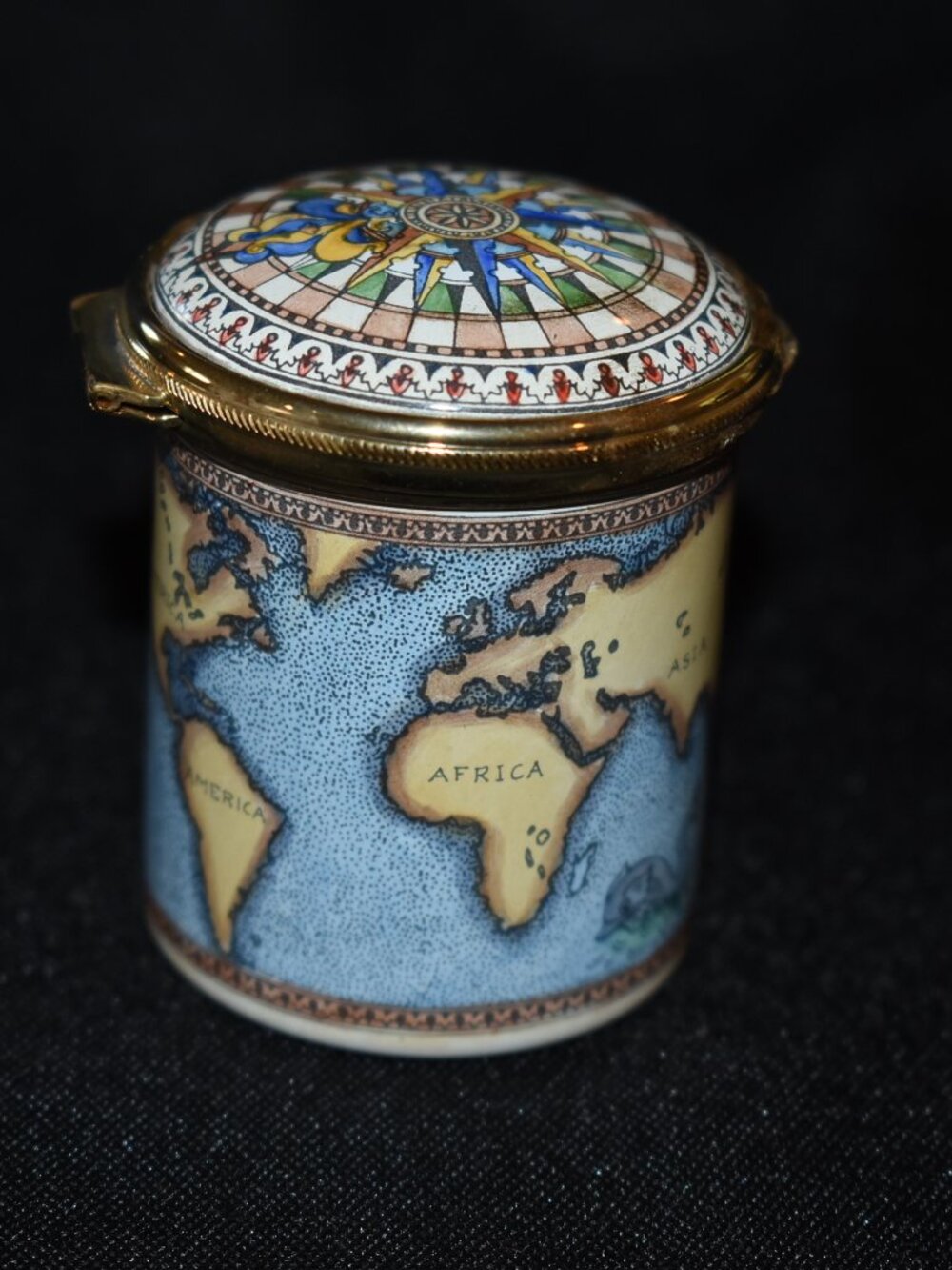 Staffordshire Enamels World Stampbox 31/546 Handpainted Enamel on Copper